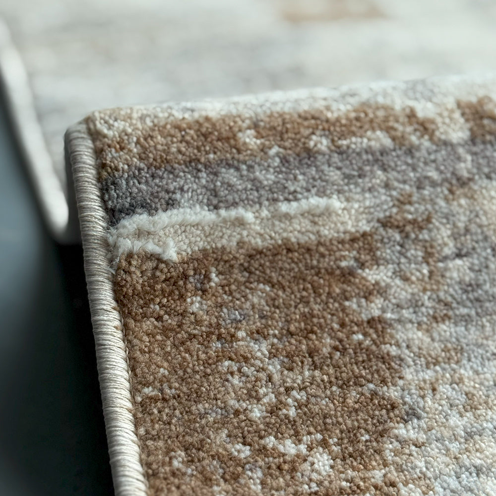 Dejavu Nariq Ivory Area Carpet