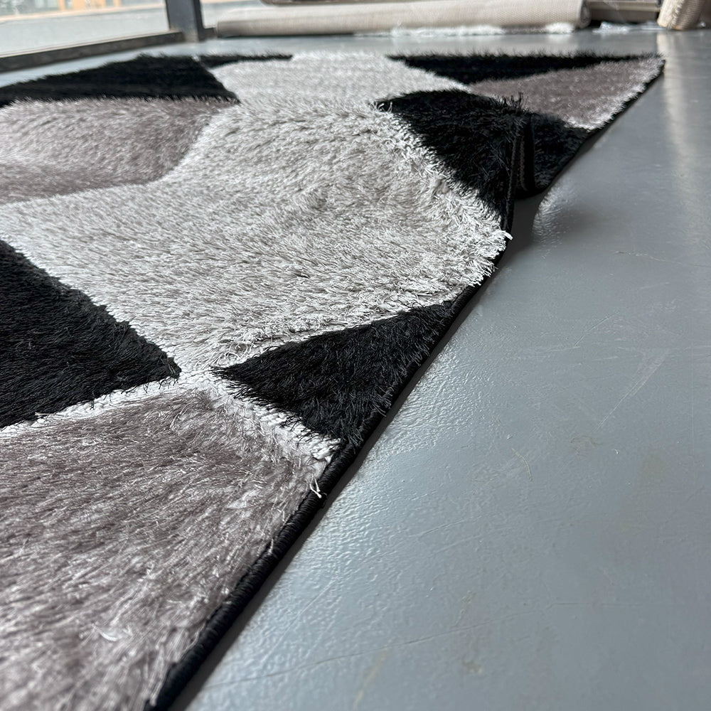 Shaggy Flirra Black Carpet