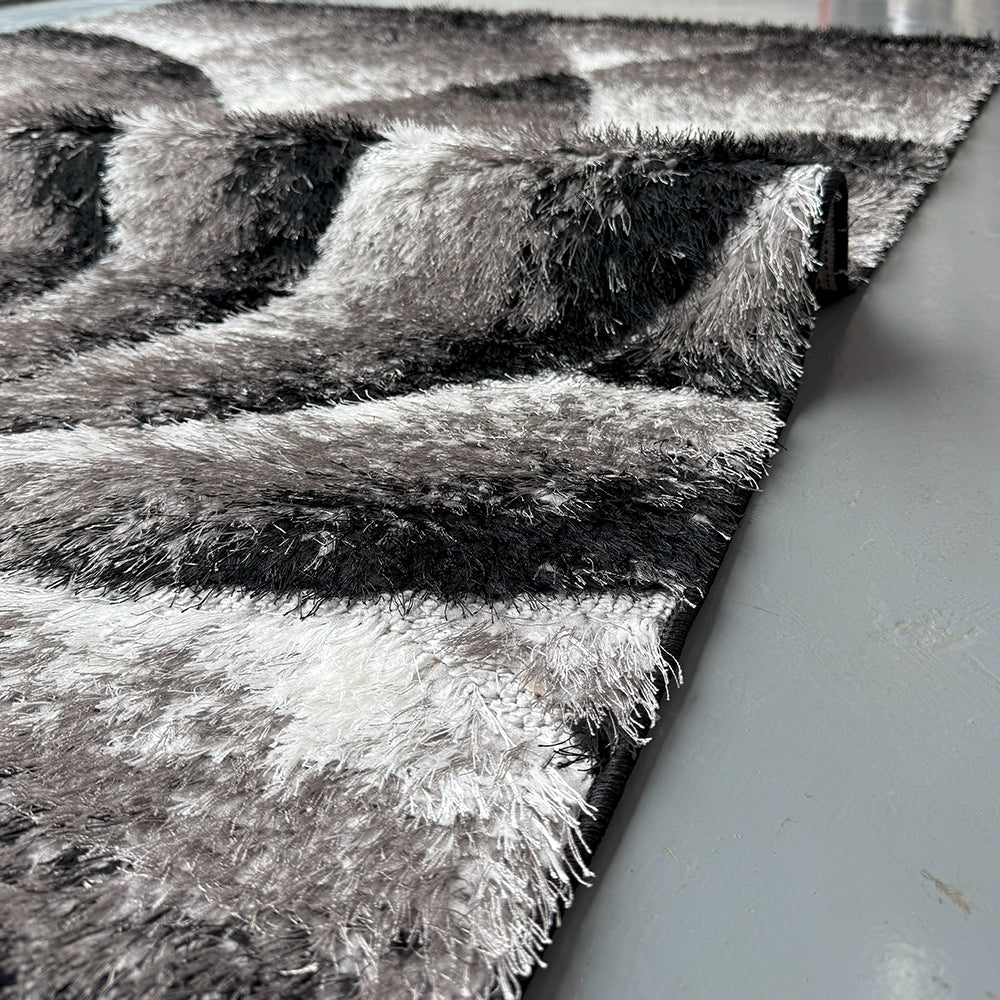Shaggy Cuvina Black Carpet