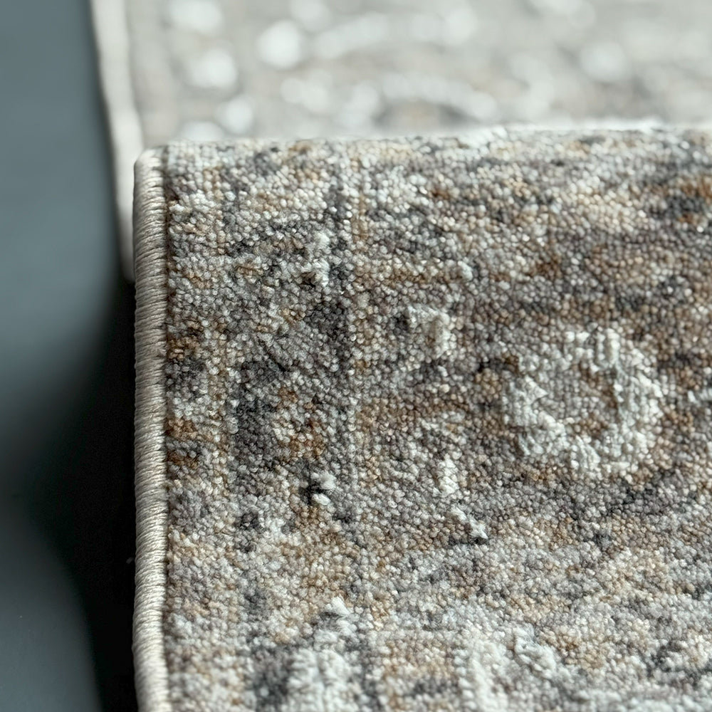 Dejavu Dymu Light Grey Area Carpet