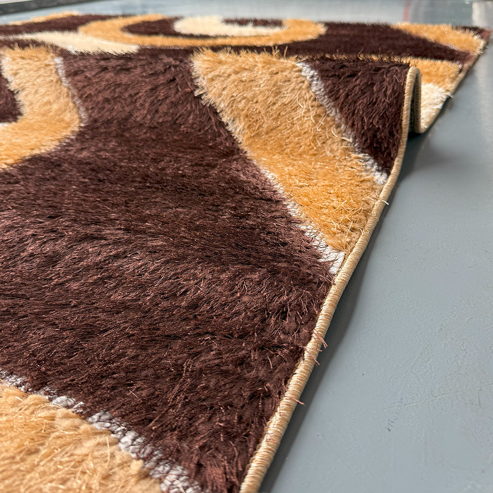 Shaggy Tuffel Gold Carpet