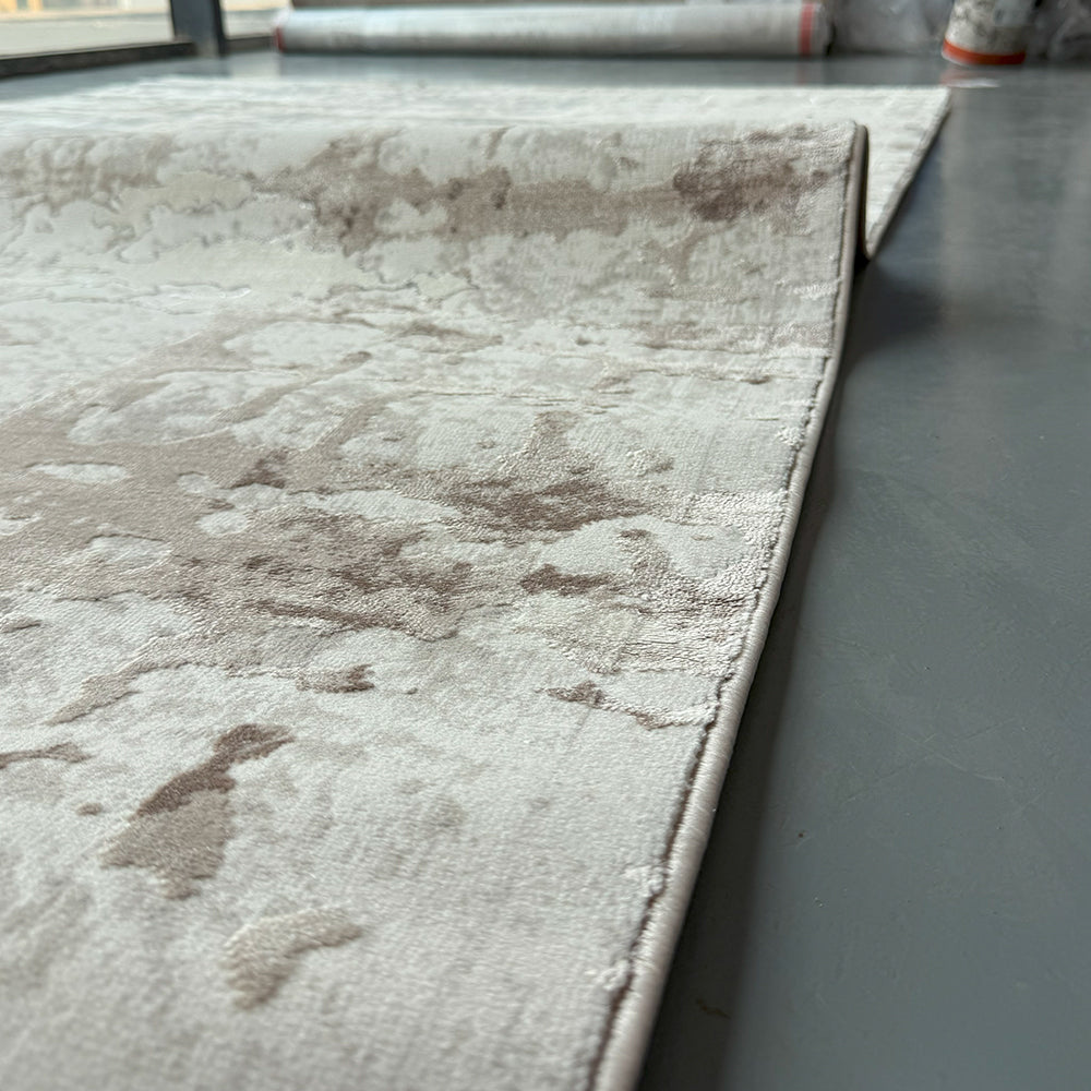 Lilla Velua Beige Carpet